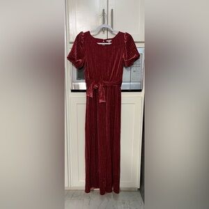 Beautiful red jumpsuit(Kids)